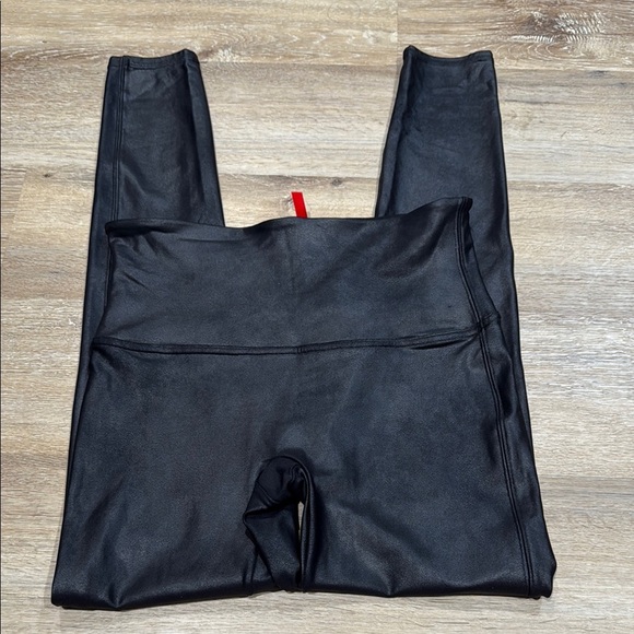 SPANX Size  L Black Form-Fitting Leggings with High-Rise Waistband Faux Leather - Picture 4 of 9